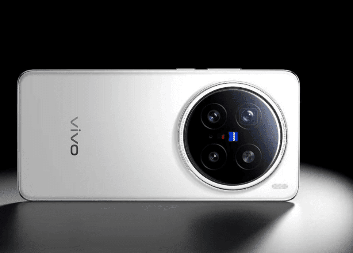 Vivo X500 yeni kamera tasarımıyla Pro modellerinden ayrılabilir