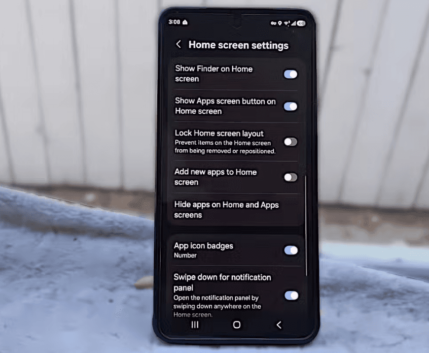 Samsung ana ekranında klasör, alt şerit ve Finder var!