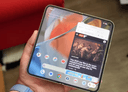 Samsung ve Google iPhone Duo’dan Handoff, mat iç ekran ve yan yuvayı almalı deniyor