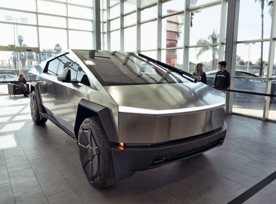 NASA, astronot tahliyesinde Tesla Cybertruck kullanacak