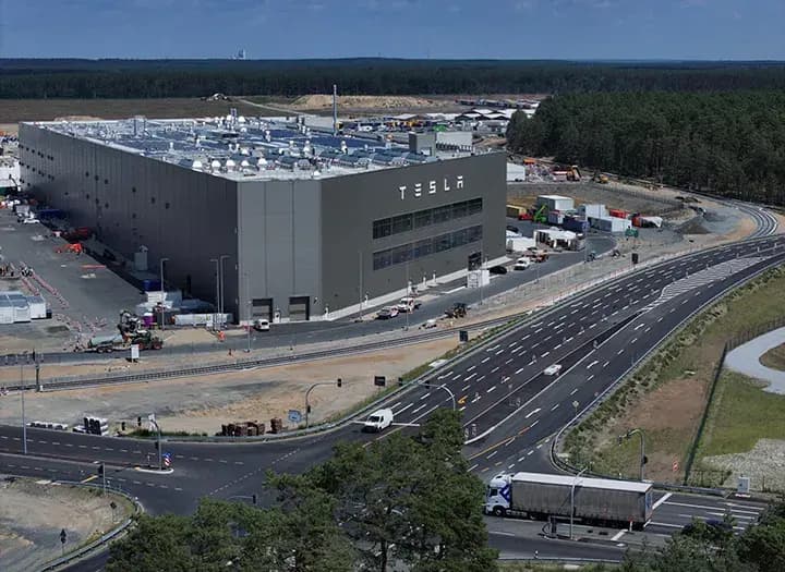 Tesla, Avrupa’da ağını genişletiyor