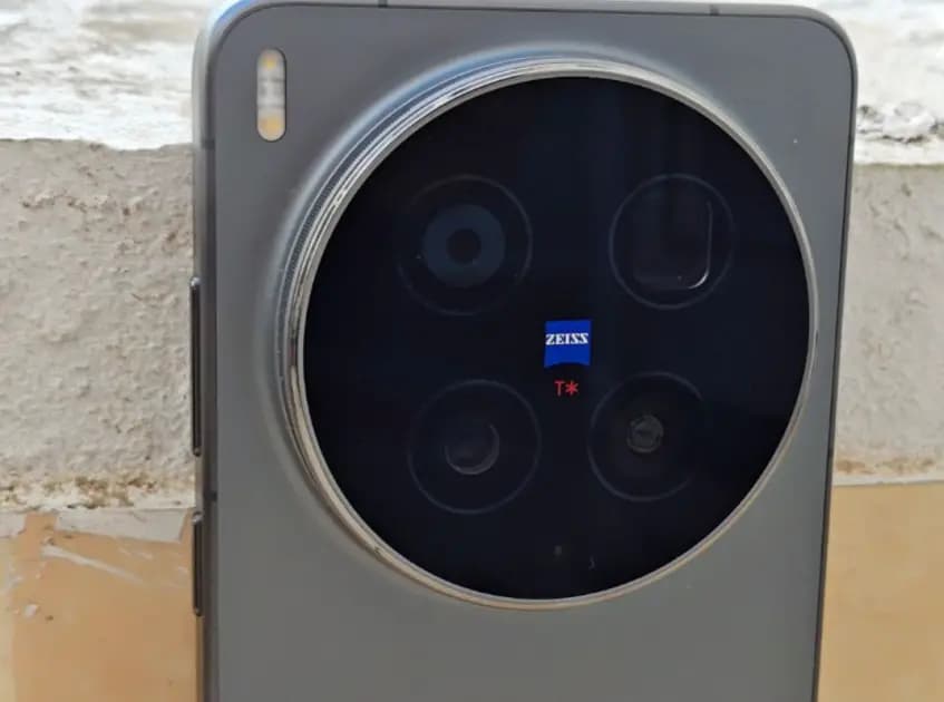 Vivo X300 Ultra incelemesi: Kamera telefonundan çok daha fazlası mı?
