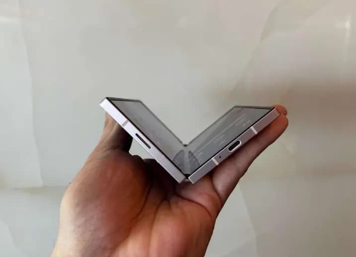 Samsung'un yeni katlanabilir telefonları zamlı gelebilir