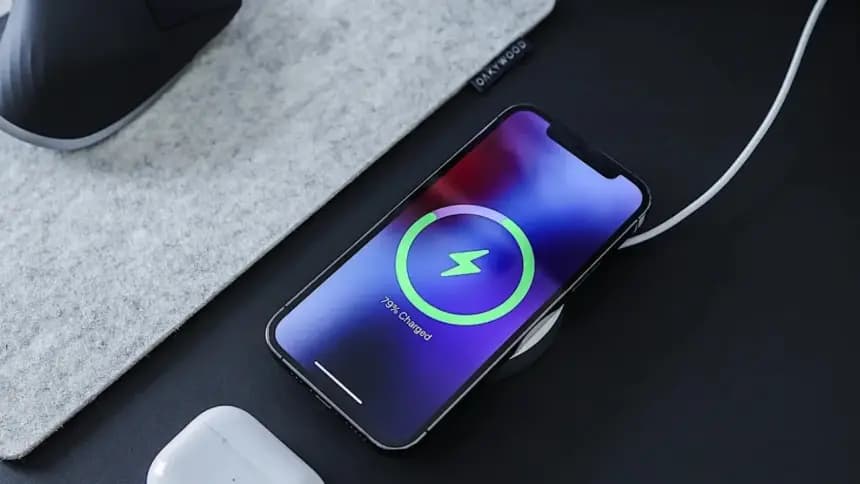 Apple, iPhone kullanıcılarını uyardı: Ciddi risk altında olabilirsiniz