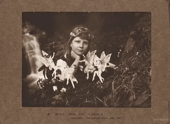 Bilim İnsanları 100 Yıllık Peri Fotoğrafının Sırrını Çözmeye Çalışıyor