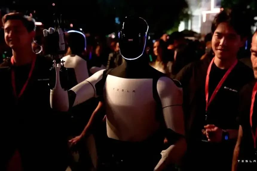Tesla'nın Optimus Robotları Aslında İnsanlar Tarafından Kontrol Edilmiş