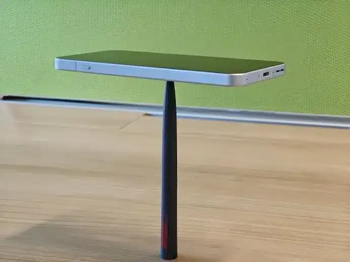 OnePlus 13T: Mükemmel 50:50 Ağırlık Dağılımı ile Konforlu ve Dengeli Bir Amiral Gemisi Deneyimi