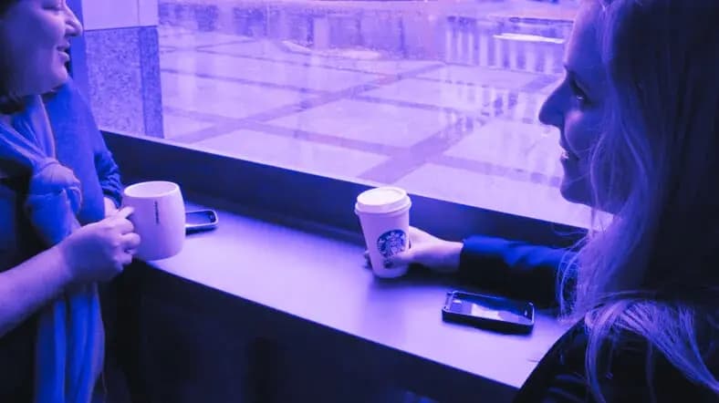 Starbucks'ta Şarj Sorunu Tarihe Karışıyor: CEO Brian Niccol'un Yenilikçi Planları
