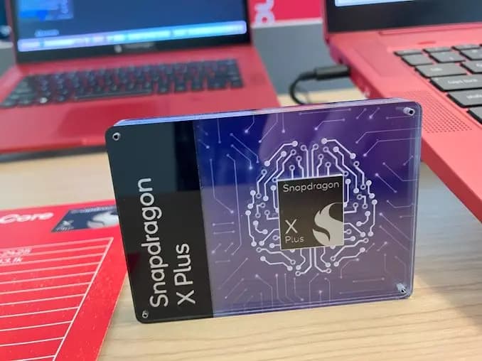 Snapdragon X Plus 8 ve 12 Farkları