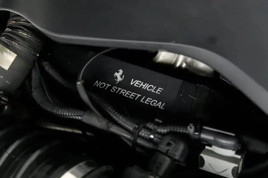 En Yavaş Ferrari'yi Satın Almak