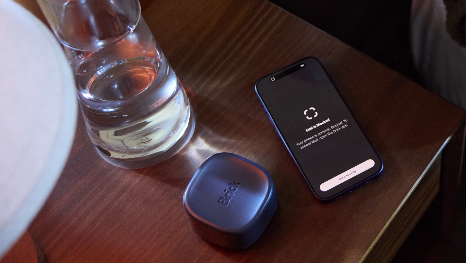 Yatak Odanıza Girdiğiniz Anda Telefonunuzu 'Tuğlaya' Çeviren Yeni Cihaz