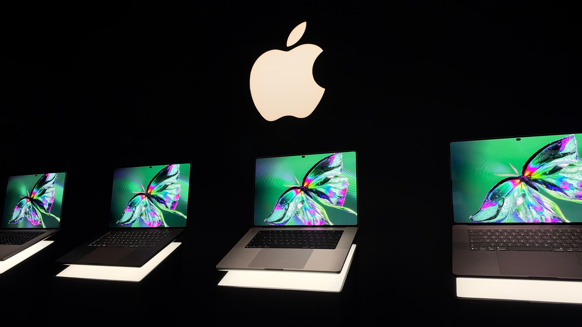 Dokunmatik Ekranlı MacBook Pro İlk Bakış: Apple Sonunda Ekrana Dokunmamıza İzin Veriyor