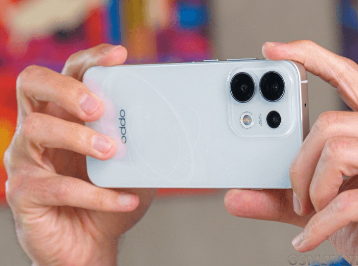 Oppo Reno17 serisi telekonverter desteğiyle gelebilir