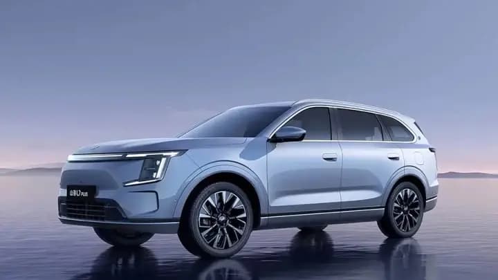 2025’te otomotiv pazarı büyüdü: ÖTV gelirleri rekor seviyeye ulaştı