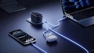Baseus EnerGeek GH21: 160W GaN Şarj Cihazı Üç USB-C Portu, 1.8 İnç Ekranı ve Aktif Soğutmasıyla Tanıtıldı