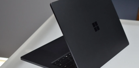 Microsoft'tan yapay zekâ odaklı iki yeni Surface cihazı geliyor