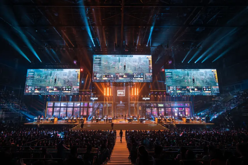 pala_Endonezyada_byk_e_spor_sahnesi_tropikal_ehir_sileti_arka_3d8a7b8d-a203-4c25-9725-b71c5e7d1bc3_0