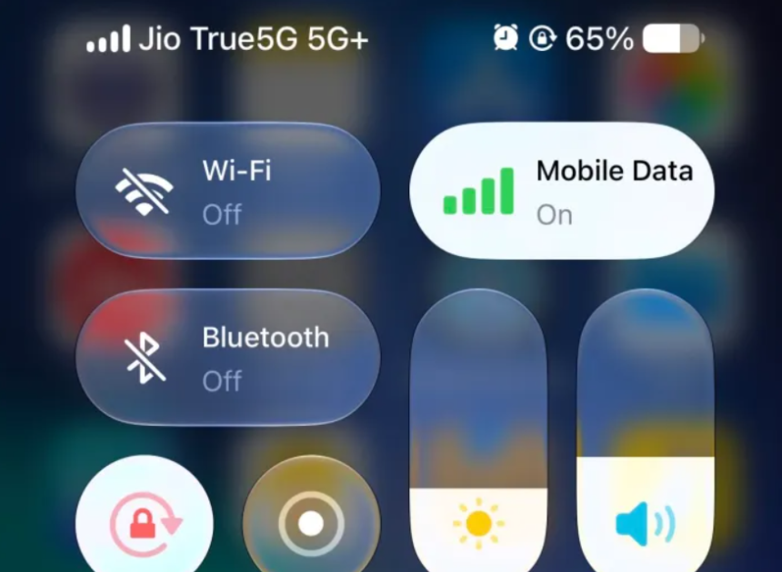 iOS 27 Beta 3 yayınlandı: Siri yenilendi, Liquid Glass tasarımı geliştirildi ve birçok yeni özellik eklendi