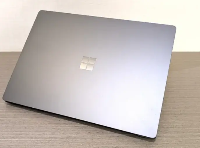 Microsoft'un Surface Laptop Ultra'sından normal Surface Laptop'a gelmesi gereken 3 özellik
