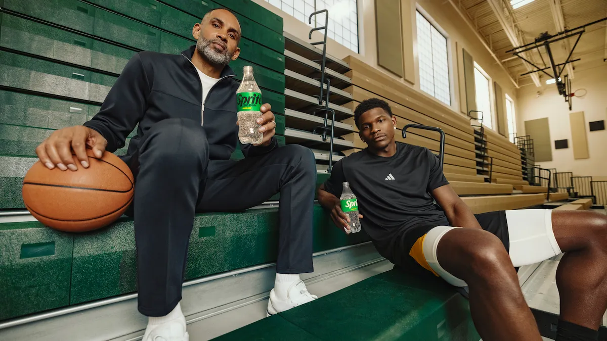 Grant Hill ve Anthony Edwards, Sprite'ın yeni Susuzluğuna İtaat kampanyasında