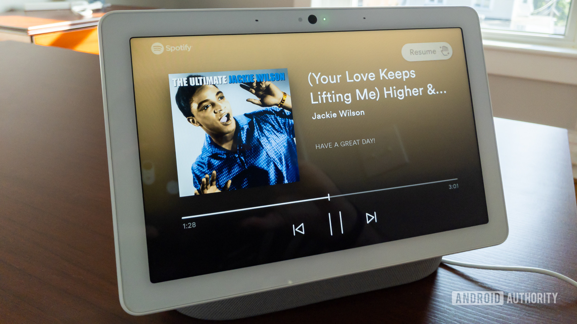 Google Home Hub Max müzik çalar