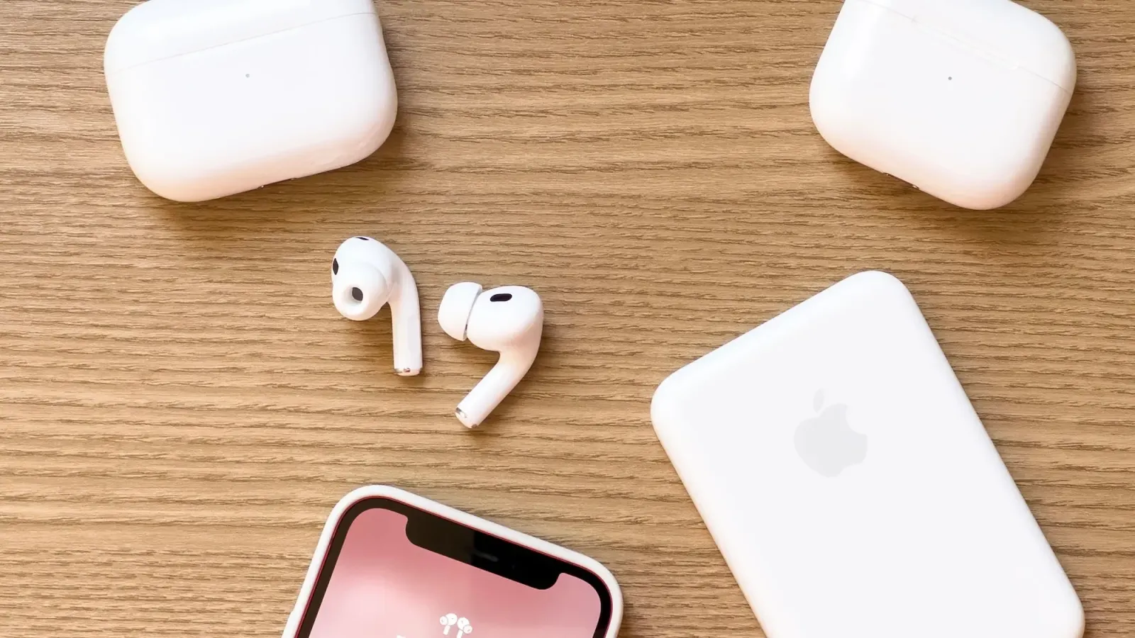 Apple Kameralı AirPods Üretimine 2026'da Başlayacak