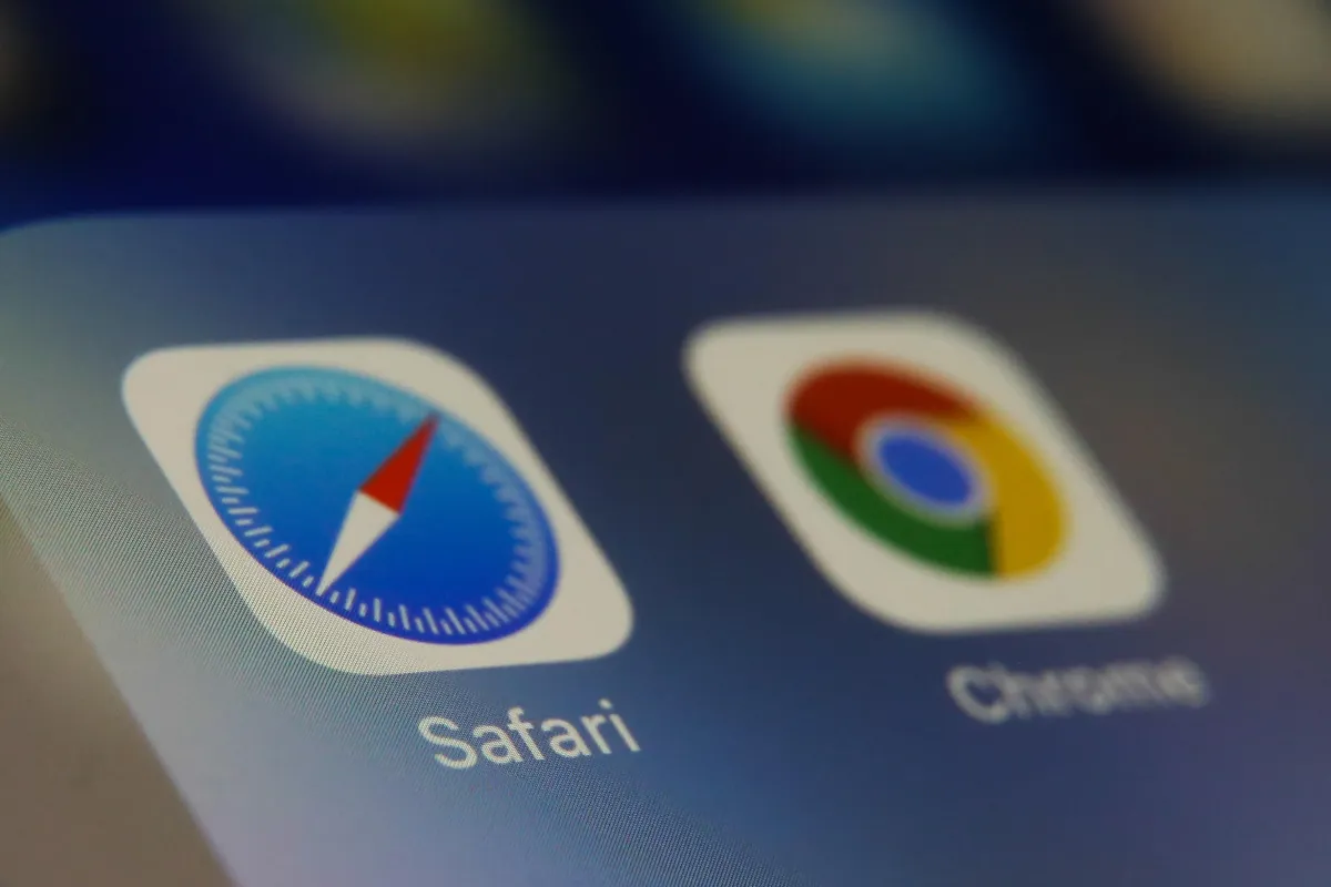 Apple'dan iPhone Kullanıcılarına Uyarı Google Chrome Kullanmayı Bırakın