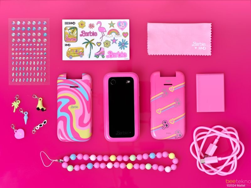 Barbie Temalı Retro Telefon Ekim'de Piyasaya Çıkıyor