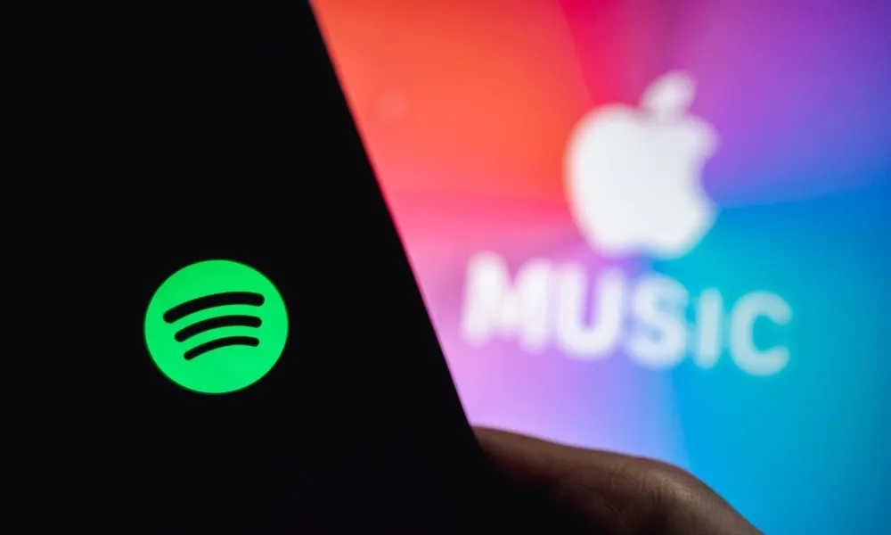 Spotify Apple'ı Ses Kontrolünü Engellemekle Suçluyor