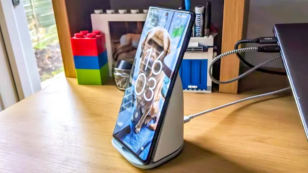 Google, Pixel Stand 2'nin Fişini mi Çekiyor