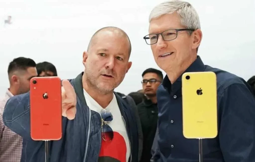 Jony Ive OpenAI ile Yeni Bir Cihaz Üzerinde Çalıştığını Doğruladı