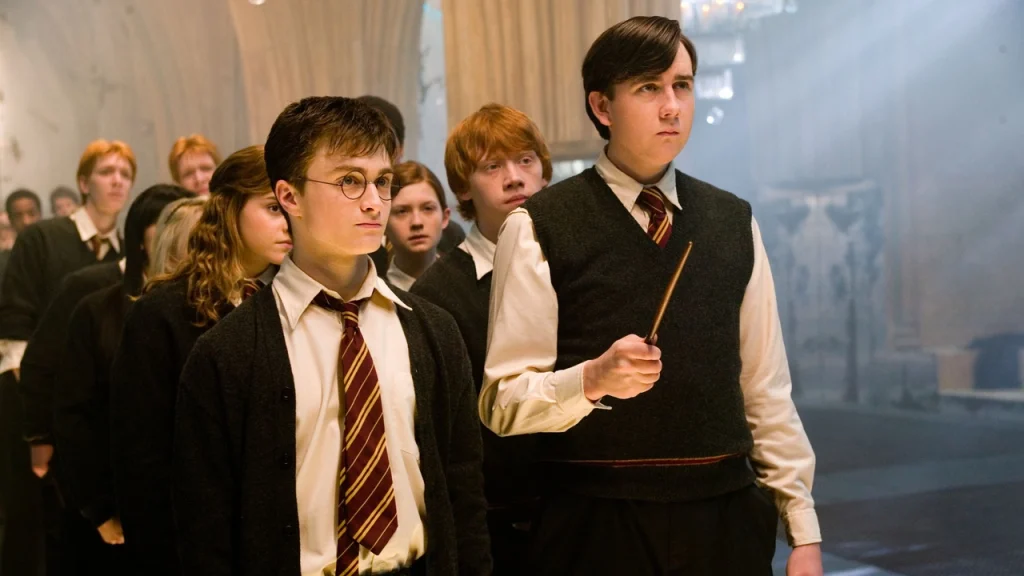 Harry Potter ve Zümrüdüanka Yoldaşlığı (2007)