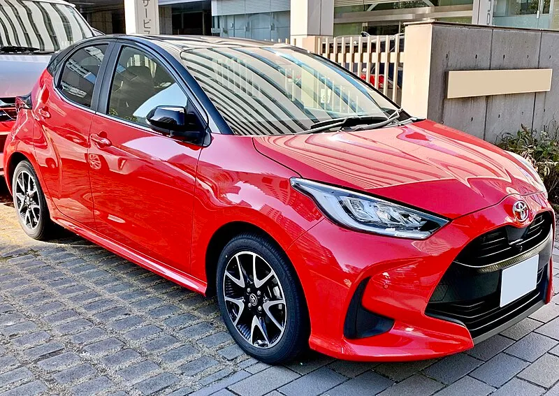 Toyota Yaris: Şehir İçin İdeal Kompakt Hatchback