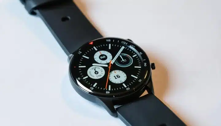Android 15 tabanlı Wear OS 5.1 güncellemesi yayında